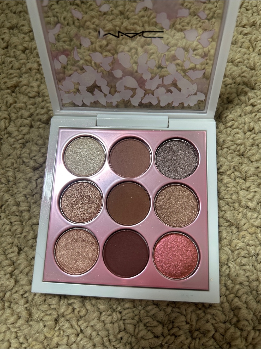 MAC kabuki doll palette
